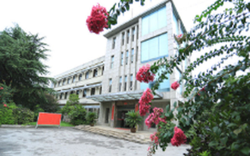 Jiangsu Province Yixing Nonmetallic Chemical Machinery Factory Co., Ltd línea de producción de fábrica